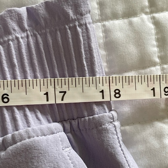 Lululemon Stretch Woven Ruffle-Waist Midi Skirt
Lavender Frost sz  XL Athleisure - Picture 10 of 11